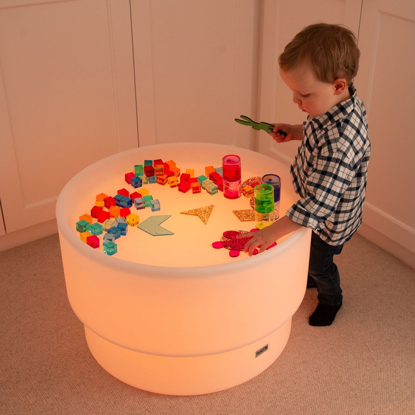 Discovery Glow Table