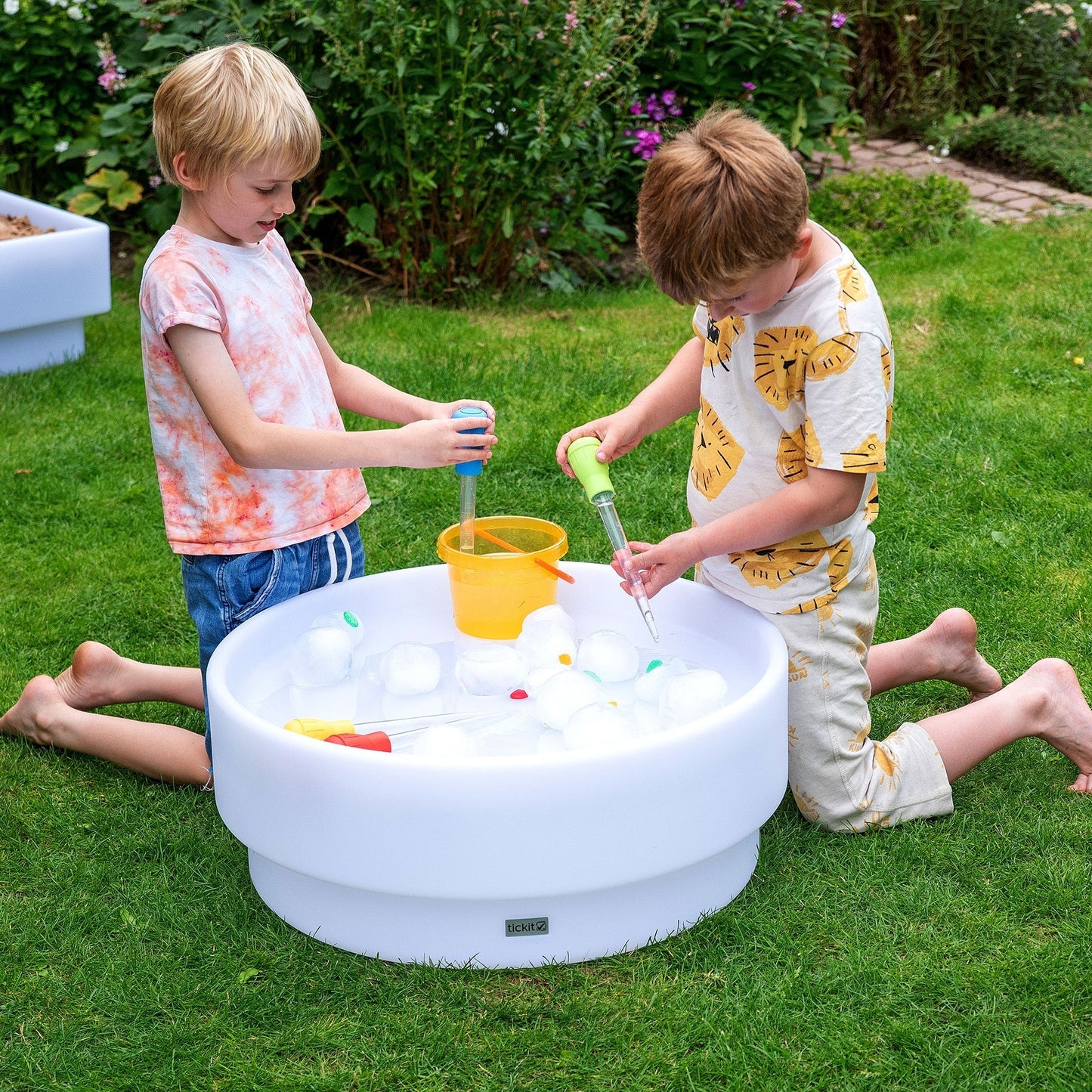 Discovery Glow Low Table