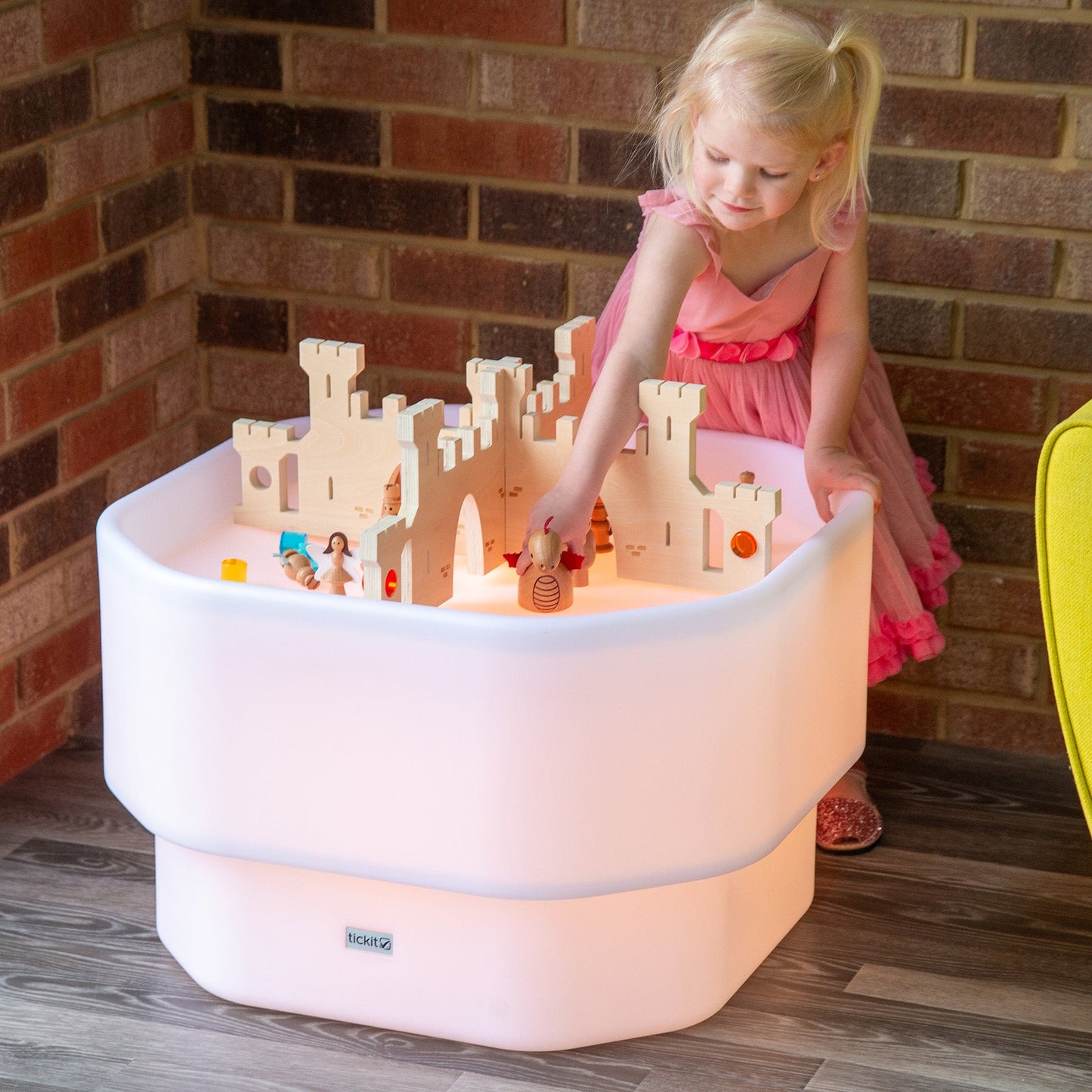 Discovery Glow Mini Tuff Table