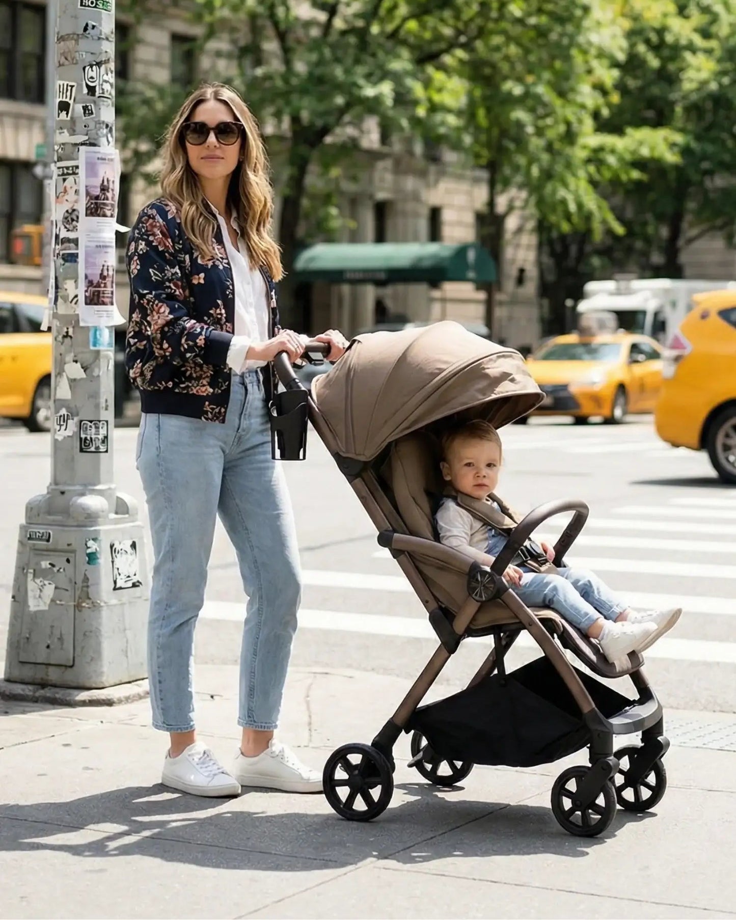 Venture Avio Compact Travel Baby Stroller - Truffle