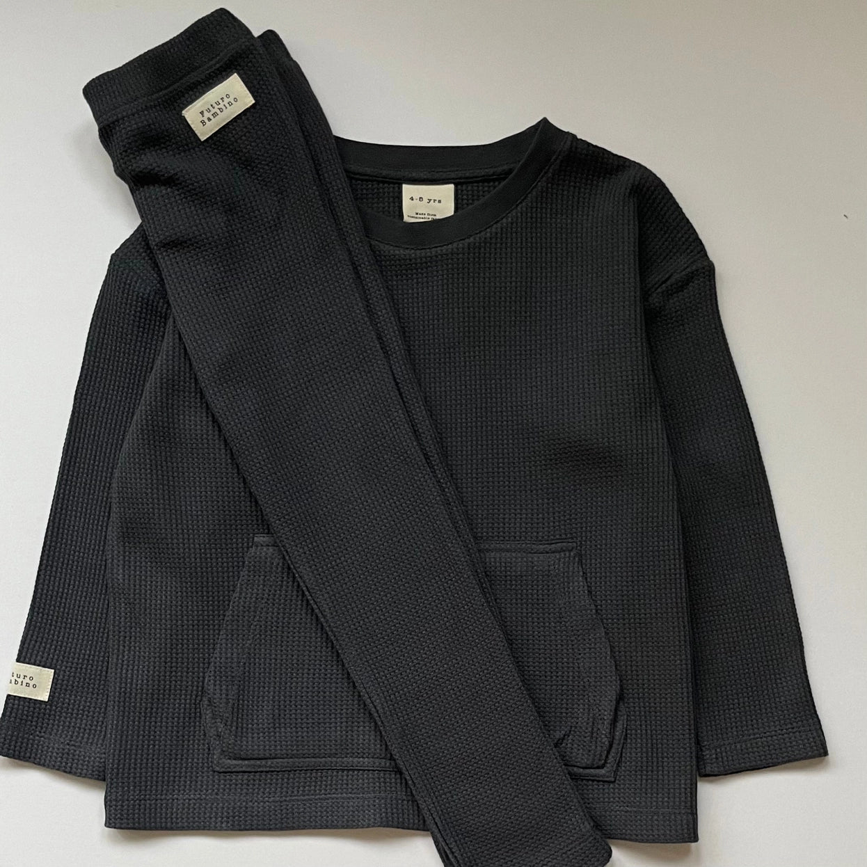 Futuro Bambino waffle top with matching charcoal leggings