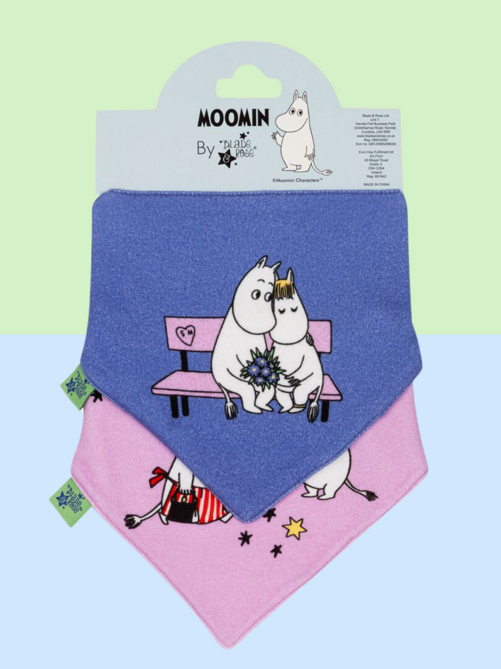 Organic cotton 2 pack of bibs in cute Moomin design.