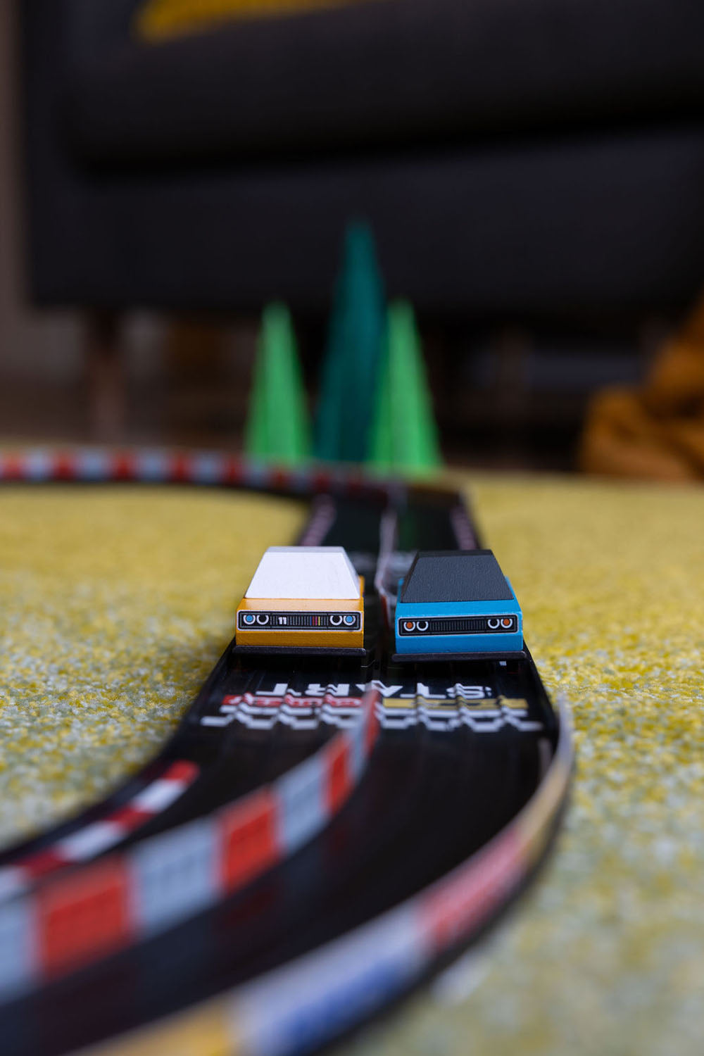 ROADWORKS Oval Speedway Playset