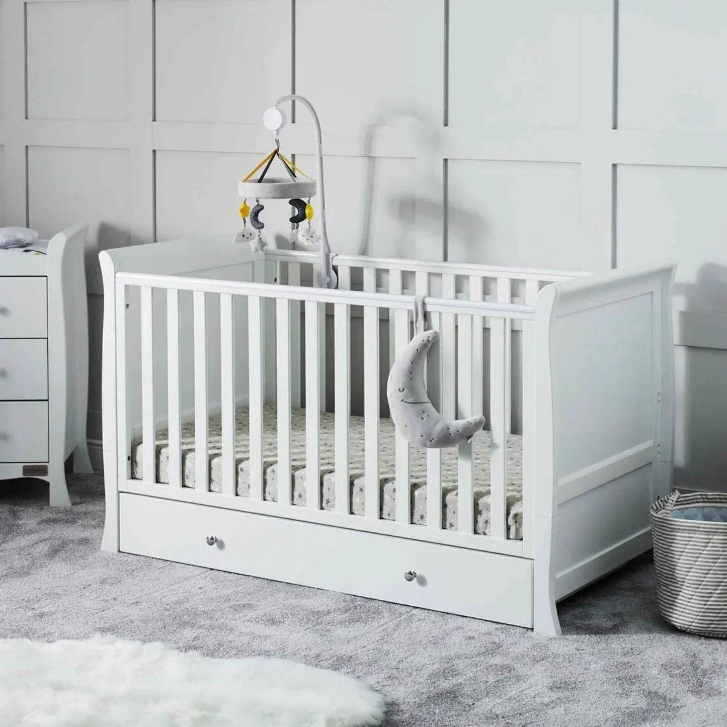 Ickle Bubba Snowdon Classic Cot Bed White - Premium Sprung Mattress